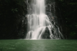 追寻落花流水美景