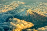 火山爆发的原因(火山爆发的原因及其危害)